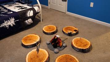 Skrivebord, strykejern/-brett, wi-fi og sengetøy