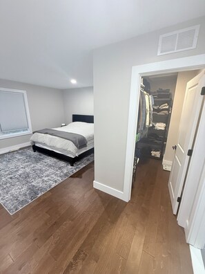 Internet, bed sheets - Cozy 2-bedroom condo in charming Northville with AC and gym access (Northville)