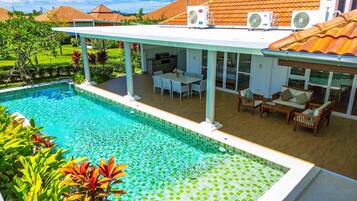 Alberca al aire libre