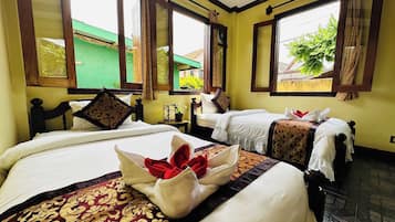 Cortinas blackout, tabla de planchar con plancha y wifi gratis