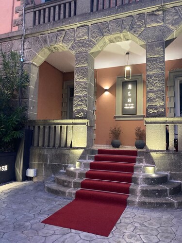 ARICCIA LUXURY HOUSE