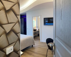 Superior Double Room, Balcony, City View | Minibar, in-room safe, individually decorated, individually furnished - ARICCIA LUXURY HOUSE (Ariccia)