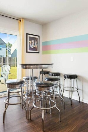 Dining - 4BR 2.5BA Family Scape Sleeps 8 - Ft Jackson (Columbia)
