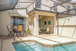 Outdoor dining - Lovely Townhome 4 BR with Private Pool (Kissimmee)