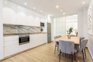 Dining - En el corazón del distrito de Tetuán, se encuentra este luminoso apartamento de 67 m², ideal para quienes buscan comodidad y tranquilidad en una de las zonas más agradables de Madrid. (MADRID)