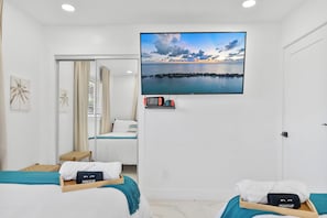 Iron/ironing board, free WiFi, bed sheets