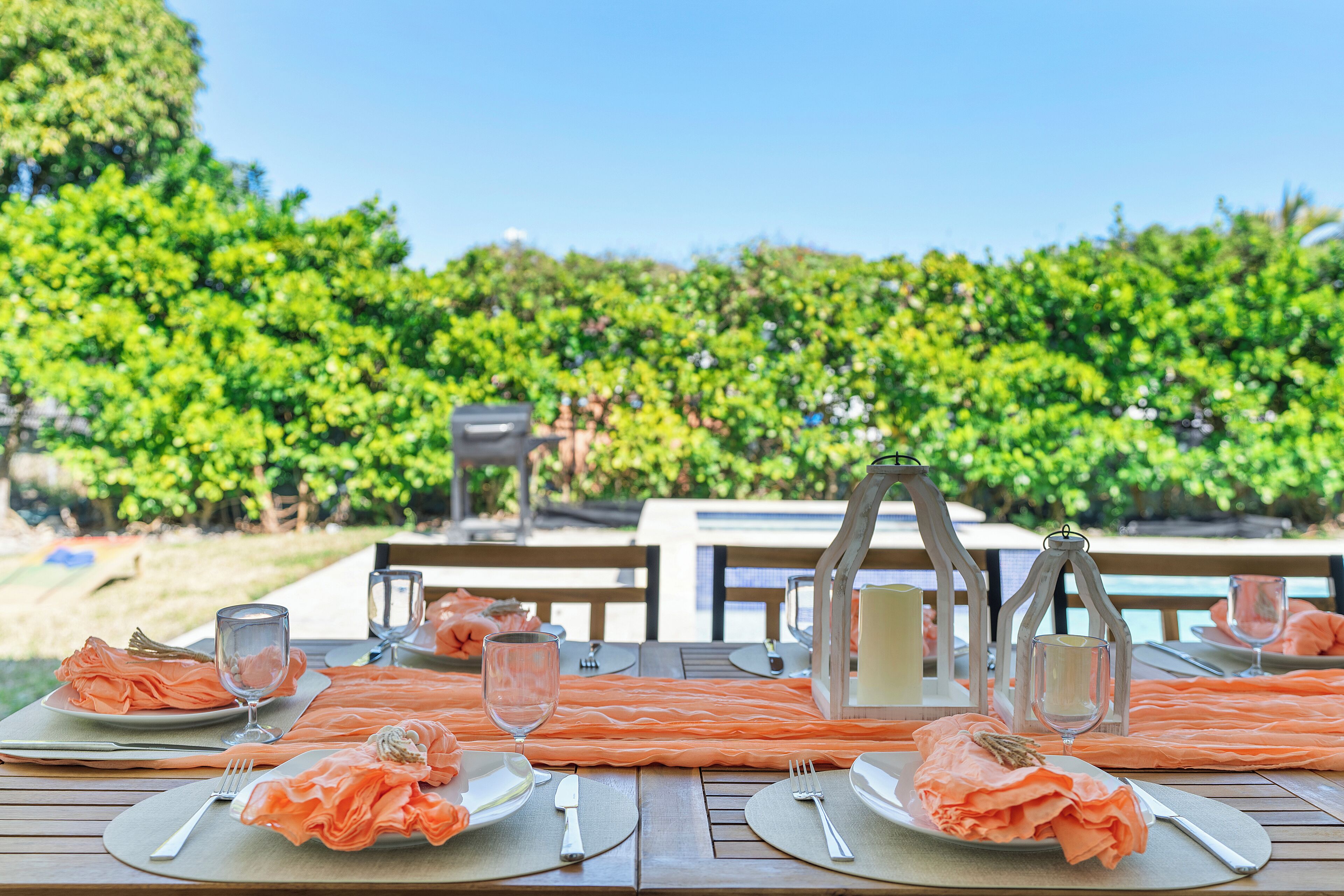 Outdoor dining