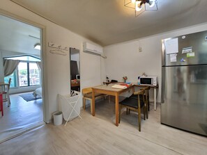 Interior - Wonderful city view apartment rental in Myeongdong, (Seoul)