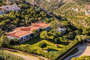 Exterior - Villa Esmerea Portocervo with Private Pool, Jacuzi and Sauna (Pantogia)