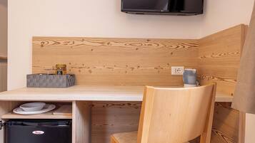 Chambre Double Standard, balcon, vue montagne | Literie de qualité supérieure, couette en duvet d'oie