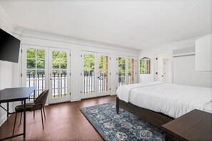 Silitysrauta/-lauta, Wi-Fi, vuodevaatteet