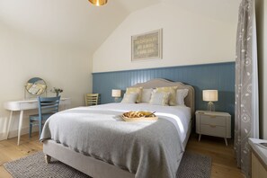 Strykejern/-brett, reiseseng for barn og wi-fi