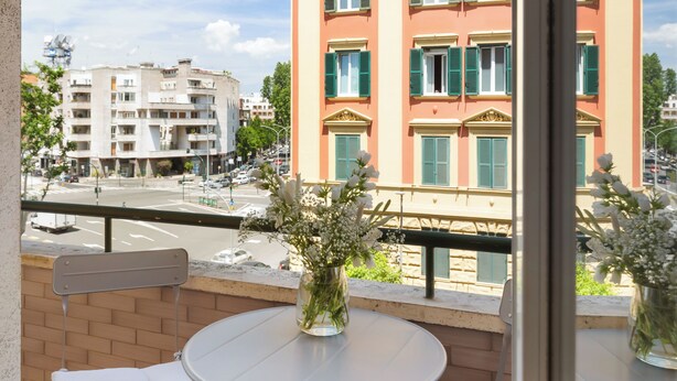 Desk, soundproofing, iron/ironing board (on request), WiFi (free) - Clodio Welcome (Rome)