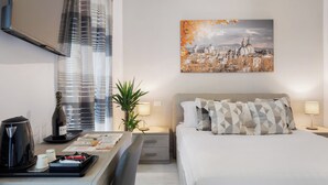 Desk, soundproofing, iron/ironing board (on request), WiFi (free) - Clodio Welcome (Rome)