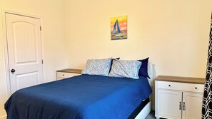 3 bedrooms, iron/ironing board, WiFi, bed sheets