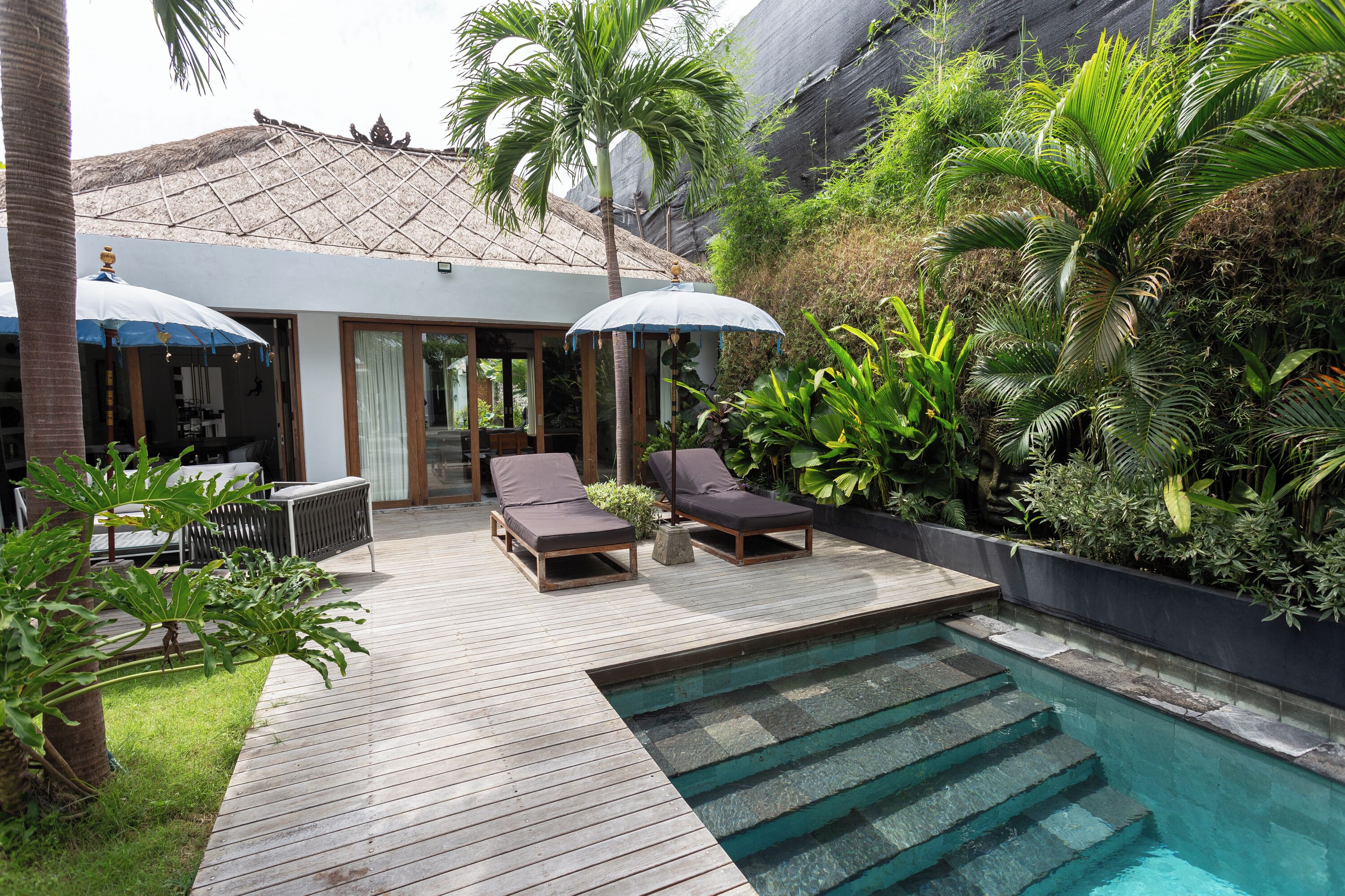 Sun deck