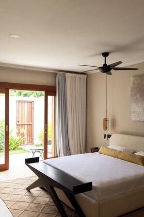 خزنة داخل الغرفة ومكواة/لوح كي وواي فاي مجانًا