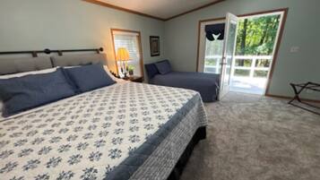 4 quartos, escrivaninha, ferros/tábuas de passar roupa