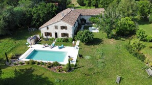 Exterior - Charming 300m2 house in stones, can accomodate up to 12 persons. Private pool. (Pardaillan)