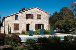 Exterior - Charming 300m2 house in stones, can accomodate up to 12 persons. Private pool. (Pardaillan)