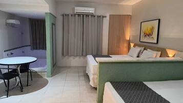 Suite, City View