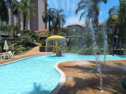 Hot Springs Flat Apart Hotel c. Banheira