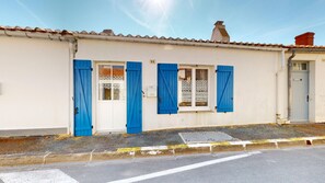 Exterior detail - Le Repaire Marin (Saint-Gilles-Croix-de-Vie)