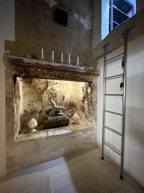 Interior - CasaFrancisa, 1830s Salento Historic House, renovated in 2021 (Galàtone)