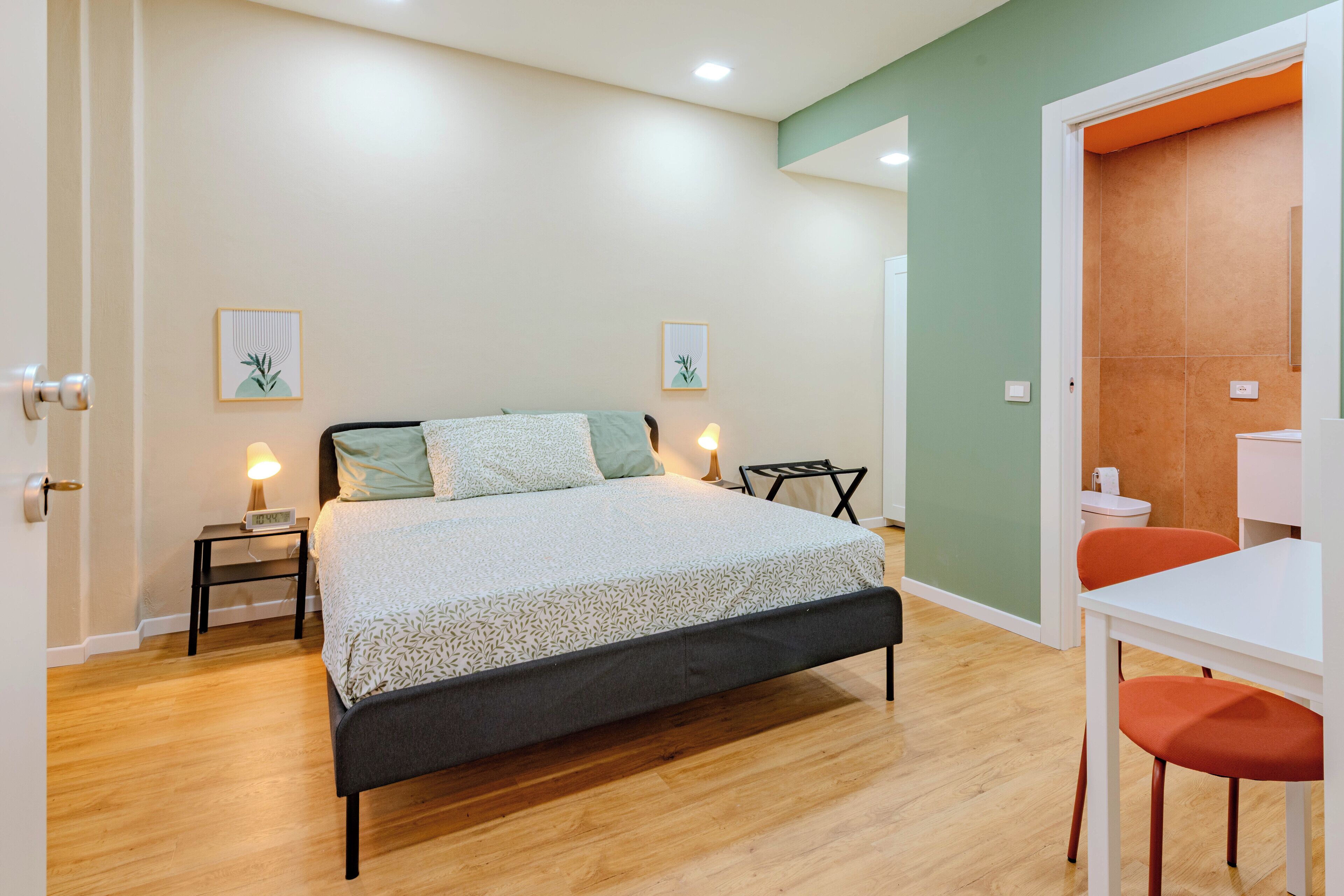 Strykejern/-brett og sengetøy