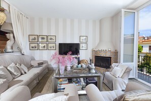 Apartment, Smoking | 14 bedrooms - Palazzo Mary in Sorrento (Sorrento)