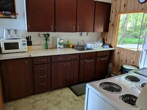 Mikroaaltouuni, uuni, liesi