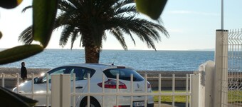 GRAND CONFORT FOR 6 PEOPLE ON THE SEAFRONT AT GRAU DU ROI