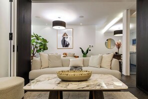 Smart TV - Luxury Covent Garden 2-Bed, 3-Bath+Balcony for 4 (London)