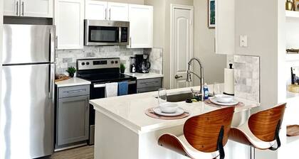 Chic 1BR Retreat in Magnolia Near The Woodlands