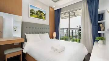 Presidential Suite, 3 Bedrooms, Club lounge access, City View | Egyptian cotton sheets, premium bedding, down duvets