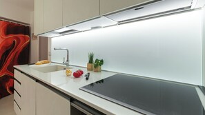 Fridge, microwave, oven, stovetop - Italianway Comfort - Sant'Agnese 14 (Milano)