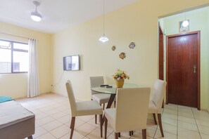 Dining - Perfect Location: Apartment at Prainha (Arraial do Cabo)