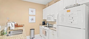 Spacious 3 Bed+Bonus TH on the 12th Fairway at Pawleys Plantation Golf Course