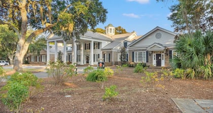Spacious 3 Bed+Bonus TH on the 12th Fairway at Pawleys Plantation Golf Course