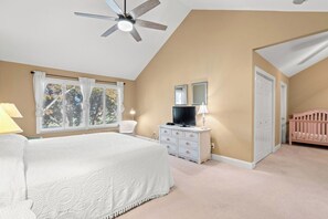 Iron/ironing board, travel cot, free WiFi, bed sheets - Spacious 3 Bed+Bonus TH on the 12th Fairway at Pawleys Plantation Golf Course (Pawleys Island)
