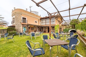 Outdoor dining - Casa Del Surf Somo: Room 7 (Somo)