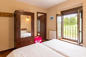 WiFi, bed sheets - Casa Del Surf Somo: Room 7 (Somo)