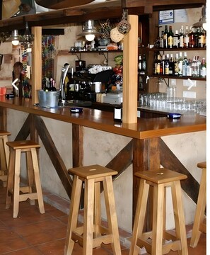 Bar (en el alojamiento)