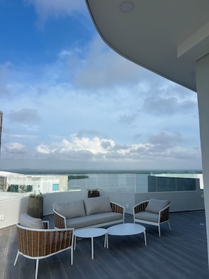 高级公寓, 阳台, 海湾景观 | 露台