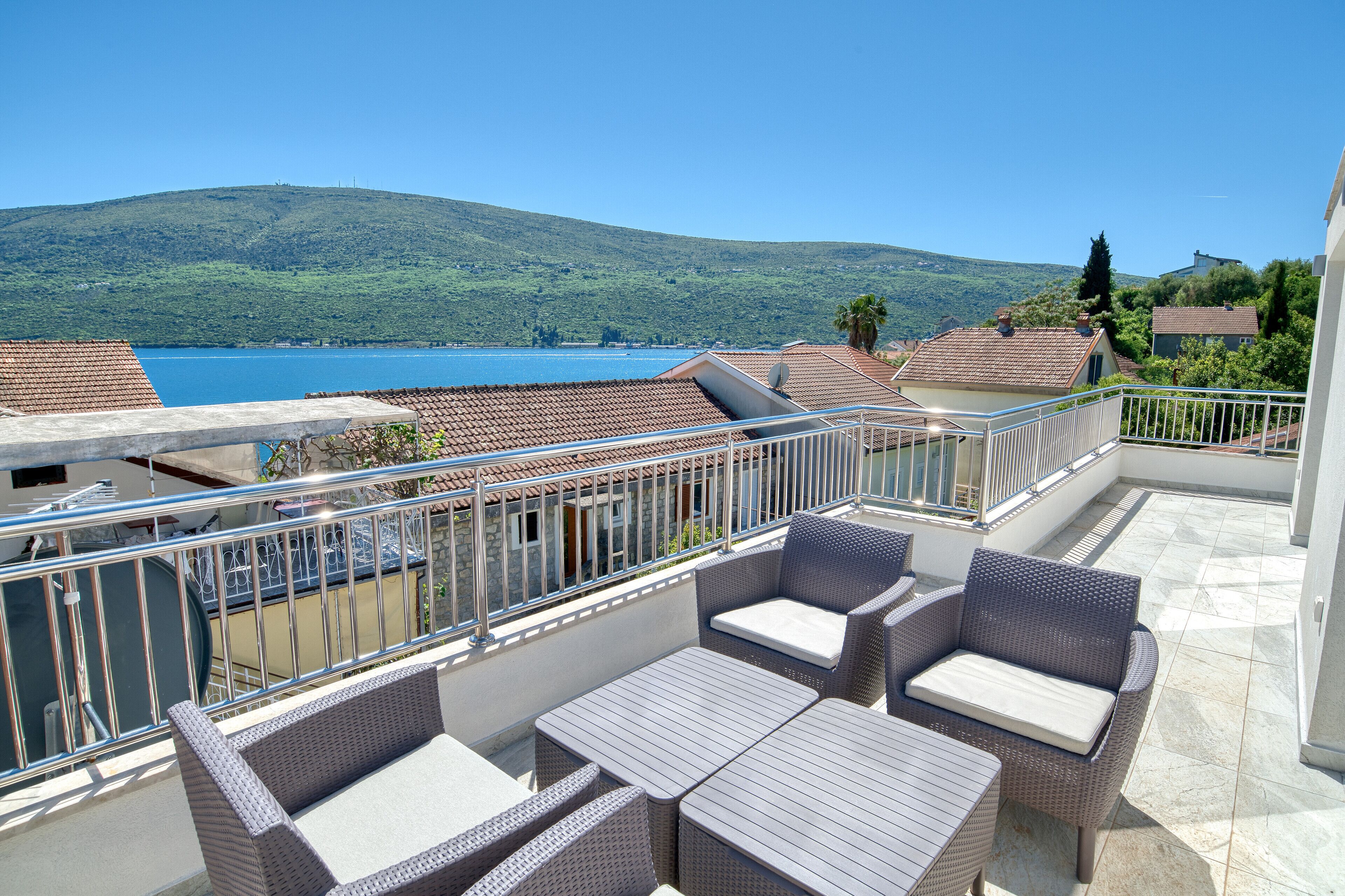 Penthouse, balkon, pemandangan laut | Teras/patio