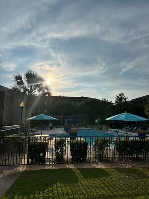 Pool - Modern 1BR in Magnolia Close to The Woodlands (Magnolia)
