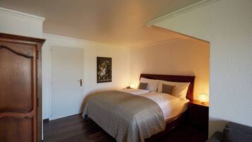 Family Double Room, Lake View | Free WiFi