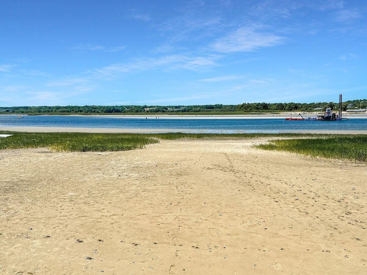 Condo, Multiple Beds (Admiral's Quarters) | Beach | On the beach