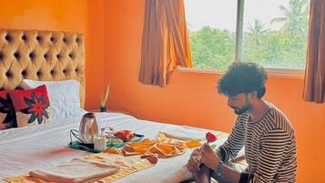 Deluxe Double Room, Balcony, Garden View | Desk, laptop workspace, iron/ironing board, free WiFi