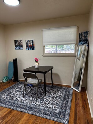 Interior - Pleasant 2-bedroom duplex in charming Modesto (Modesto)